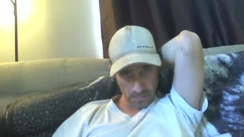 fouraide42 online show from December 2024 04:38:02 PM