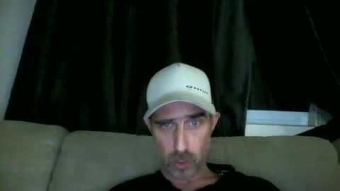 fouraide42 online show from January 2026 04:05:01 AM