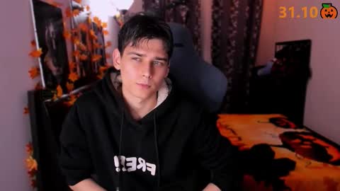 Foxicfu online show from October 2025 06:21:01 PM