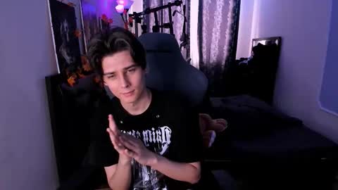 Foxicfu online show from January 2026 08:08:01 AM