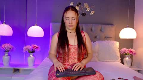 Foxie  online show from April 2026 01:41:01 PM