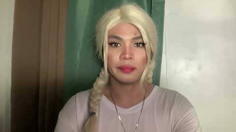 Snapshot of foxli_xx chatting on May 2026 01:22:01 AM KITTY online show from May 2026 01:22:01 AM