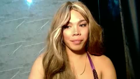 Snapshot of foxli_xx chatting on June 2026 12:03:01 AM KITTY online show from June 2026 12:03:01 AM