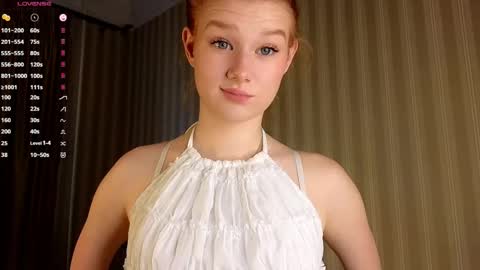 Snapshot of foxxx_tail chatting on May 2026 02:44:01 PM Petra online show from May 2026 02:44:01 PM