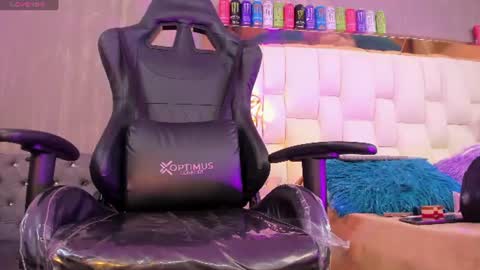 Snapshot of foxxy_dolce chatting on July 2026 05:19:02 PM Foxxy online show from July 2026 05:19:02 PM
