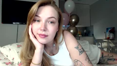 Cindy online show from December 2025 08:50:02 PM