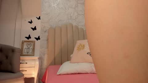 Foxy online show from November 2025 08:31:01 PM