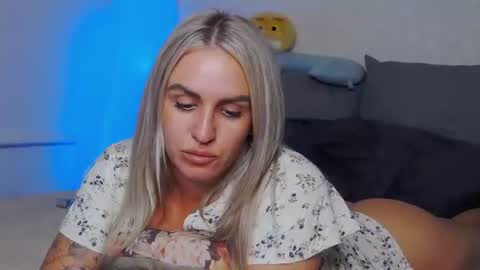 Snapshot of foxy_kimmi chatting on July 2026 06:31:02 AM Foxy Kimmi online show from July 2026 06:31:02 AM