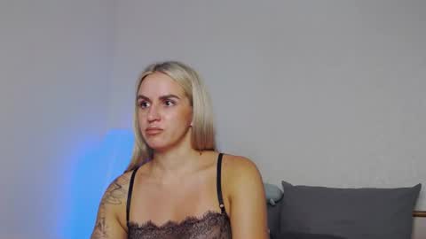 Snapshot of foxy_kimmi chatting on July 2026 06:05:01 AM Foxy Kimmi online show from July 2026 06:05:01 AM