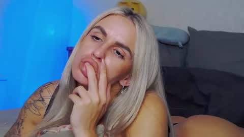 Snapshot of foxy_kimmi chatting on July 2026 06:47:02 AM Foxy Kimmi online show from July 2026 06:47:02 AM