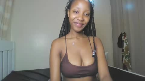 Snapshot of foxyatmidnite chatting on May 2026 02:04:01 PM foxyatmidnite online show from May 2026 02:04:01 PM