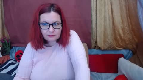 Snapshot of foxydesiree chatting on April 2026 09:15:01 PM foxydesiree online show from April 2026 09:15:01 PM