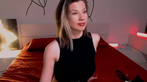 Snapshot of foxydevilish chatting on April 2026 06:10:02 PM Fox online show from April 2026 06:10:02 PM