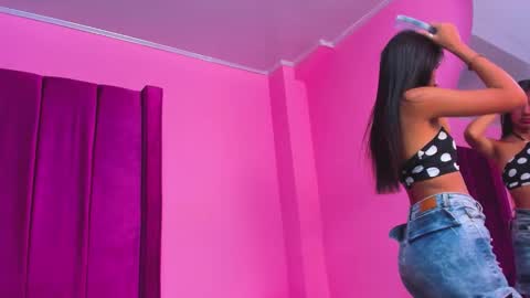 foxyhillx online show from January 2026 08:33:01 PM