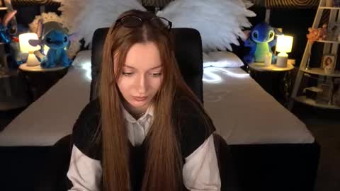 Maya online show from November 2025 08:29:02 PM