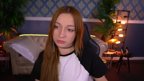 Snapshot of foxymayy chatting on May 2026 01:07:01 PM Maya online show from May 2026 01:07:01 PM