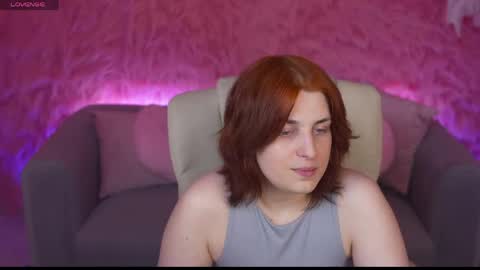 Snapshot of foxyrayy chatting on April 2026 06:38:01 AM F O X online show from April 2026 06:38:01 AM
