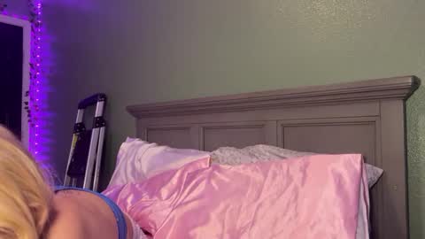 roxie online show from September 2025 06:37:01 AM