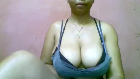 fracisca2204 online show from November 2025 04:22:01 AM