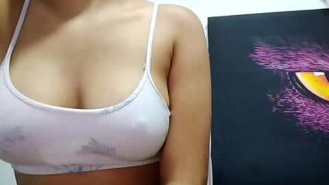 Snapshot of fragmented_girl_18 chatting on March 2026 02:36:02 AM Sofa online show from March 2026 02:36:02 AM