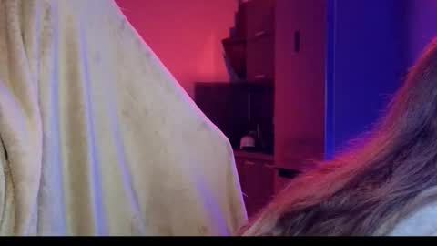 Snapshot of fran_bow chatting on December 2025 12:19:02 AM fran_bow online show from December 2025 12:19:02 AM