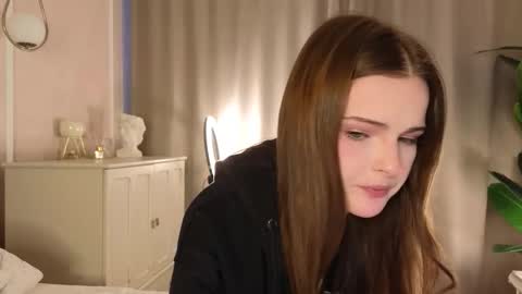 Snapshot of francessmason chatting on February 2026 12:01:02 PM Marybrown eye Katy gray eye online show from February 2026 12:01:02 PM