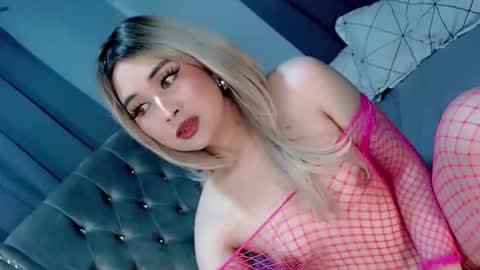 Snapshot of franchesca_fucks chatting on May 2026 02:40:02 AM LOVE online show from May 2026 02:40:02 AM