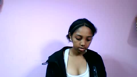Snapshot of francia333068 chatting on June 2026 05:28:02 PM francia333068 online show from June 2026 05:28:02 PM