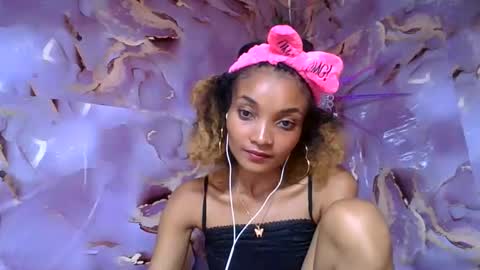 Snapshot of francinoli chatting on June 2026 06:25:02 PM Francinoli online show from June 2026 06:25:02 PM