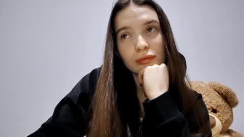 Lina online show from January 2026 09:14:02 AM