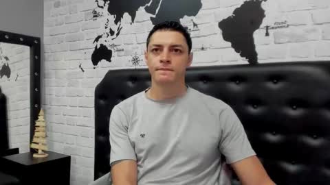 Frank online show from November 2025 07:47:02 PM