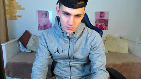 Frank online show from February 2025 06:35:01 AM