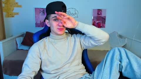 Frank online show from February 2025 05:03:02 AM