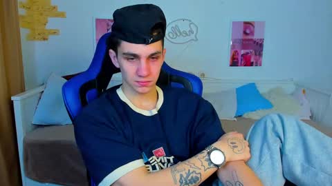 Frank online show from February 2025 04:52:01 AM