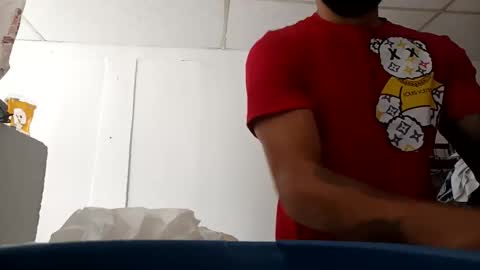 Snapshot of frankdanielsmolano chatting on April 2026 04:22:02 PM frankdanielsmolano online show from April 2026 04:22:02 PM