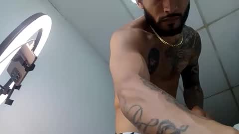 Snapshot of frankdanielsmolano chatting on April 2026 06:10:01 PM frankdanielsmolano online show from April 2026 06:10:01 PM