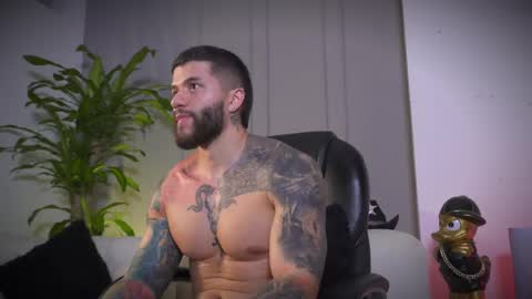 Snapshot of frankfarrellx chatting on May 2026 05:50:02 PM Frank Farrell. Hey remember to give me a thumbs up Ty online show from May 2026 05:50:02 PM