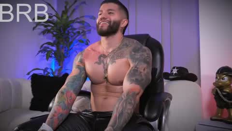 Snapshot of frankfarrellx chatting on May 2026 01:00:01 AM Frank Farrell. Hey remember to give me a thumbs up Ty online show from May 2026 01:00:01 AM