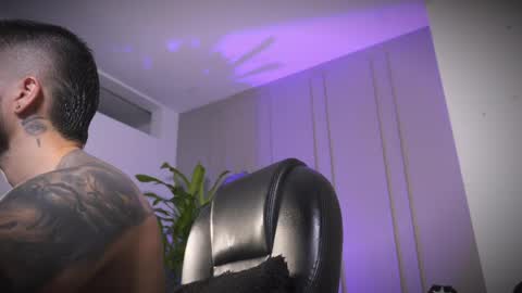Snapshot of frankfarrellx chatting on May 2026 05:34:02 PM Frank Farrell. Hey remember to give me a thumbs up Ty online show from May 2026 05:34:02 PM