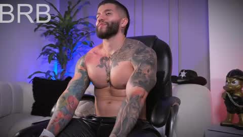 Snapshot of frankfarrellx chatting on May 2026 02:47:02 PM Frank Farrell. Hey remember to give me a thumbs up Ty online show from May 2026 02:47:02 PM