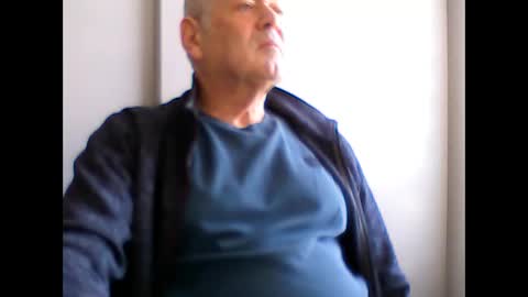 Snapshot of frannkboy61 chatting on March 2026 01:47:01 PM frannkboy61 online show from March 2026 01:47:01 PM