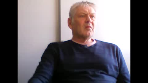 Snapshot of frannkboy61 chatting on April 2026 12:00:02 PM frannkboy61 online show from April 2026 12:00:02 PM