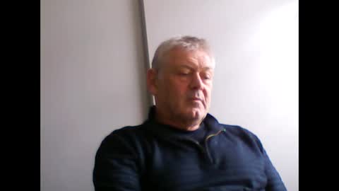 Snapshot of frannkboy61 chatting on May 2026 09:16:02 AM frannkboy61 online show from May 2026 09:16:02 AM