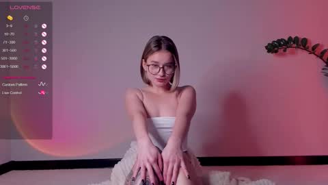 Snapshot of frannpalmer chatting on November 2025 03:24:02 PM Frann online show from November 2025 03:24:02 PM