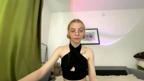 franny_fresh online show from March 2026 09:02:02 AM