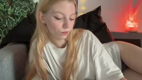 franny_fresh online show from July 2026 08:18:02 AM