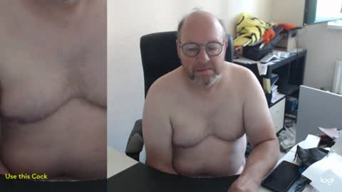 Snapshot of fransje_ chatting on July 2026 07:01:02 AM Fransje online show from July 2026 07:01:02 AM