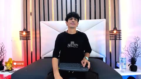 Franvill trato online show from November 2025 07:38:01 PM