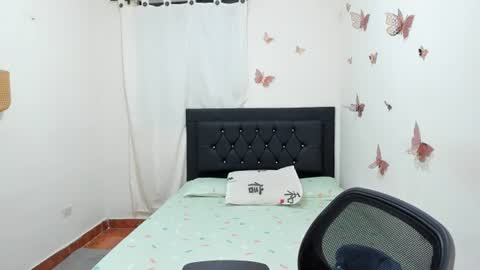 franyeli online show from July 2026 01:01:01 AM