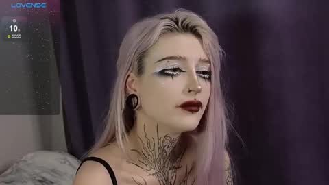 Snapshot of fraulein_mooon chatting on December 2024 01:31:02 AM Asya UwU online show from December 2024 01:31:02 AM